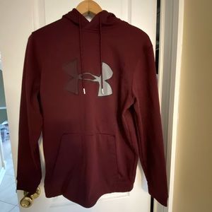 EUC men’s Under Armour fleece big logo hoodie dry fit size M